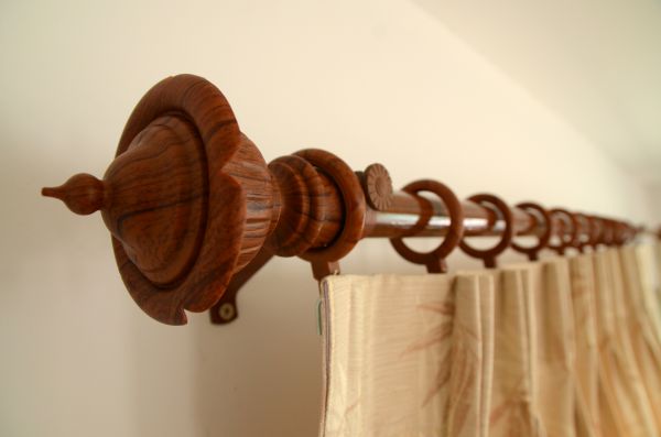 Curtain Rod Mounting in Clover